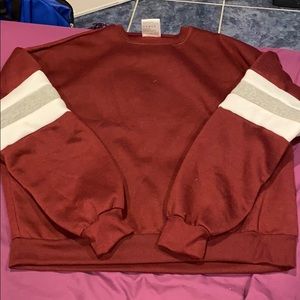 Sweatshirt/cropped sweatshirt/ crew neck